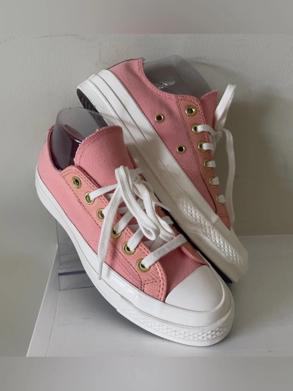 Converse Pink Canvas Low-Top Sneakers with White Soles NWOT SIZE W6.5, M 4.5 - Picture 3 of 8